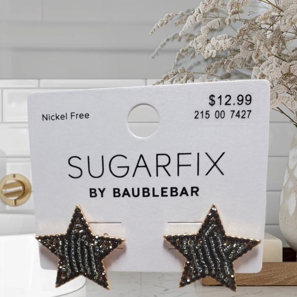 sugarfix Jewelry - Star earrings